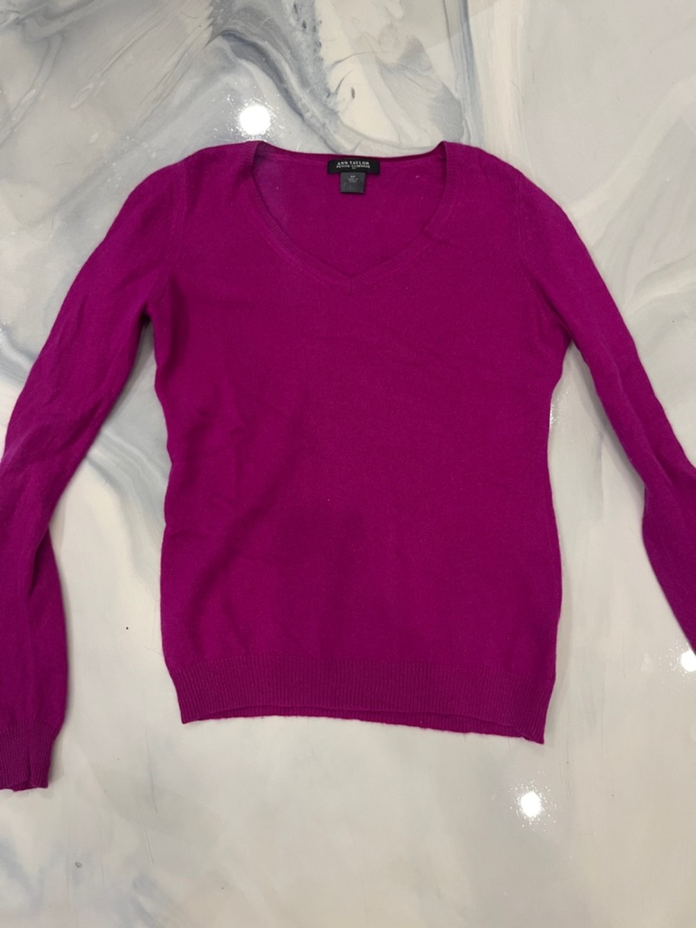 Ann Taylor Fuchsia V-Neck Lightweight Sweater